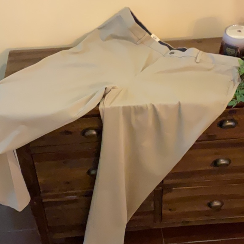 NWT Men’s Dockers Comfort Waist Khakis